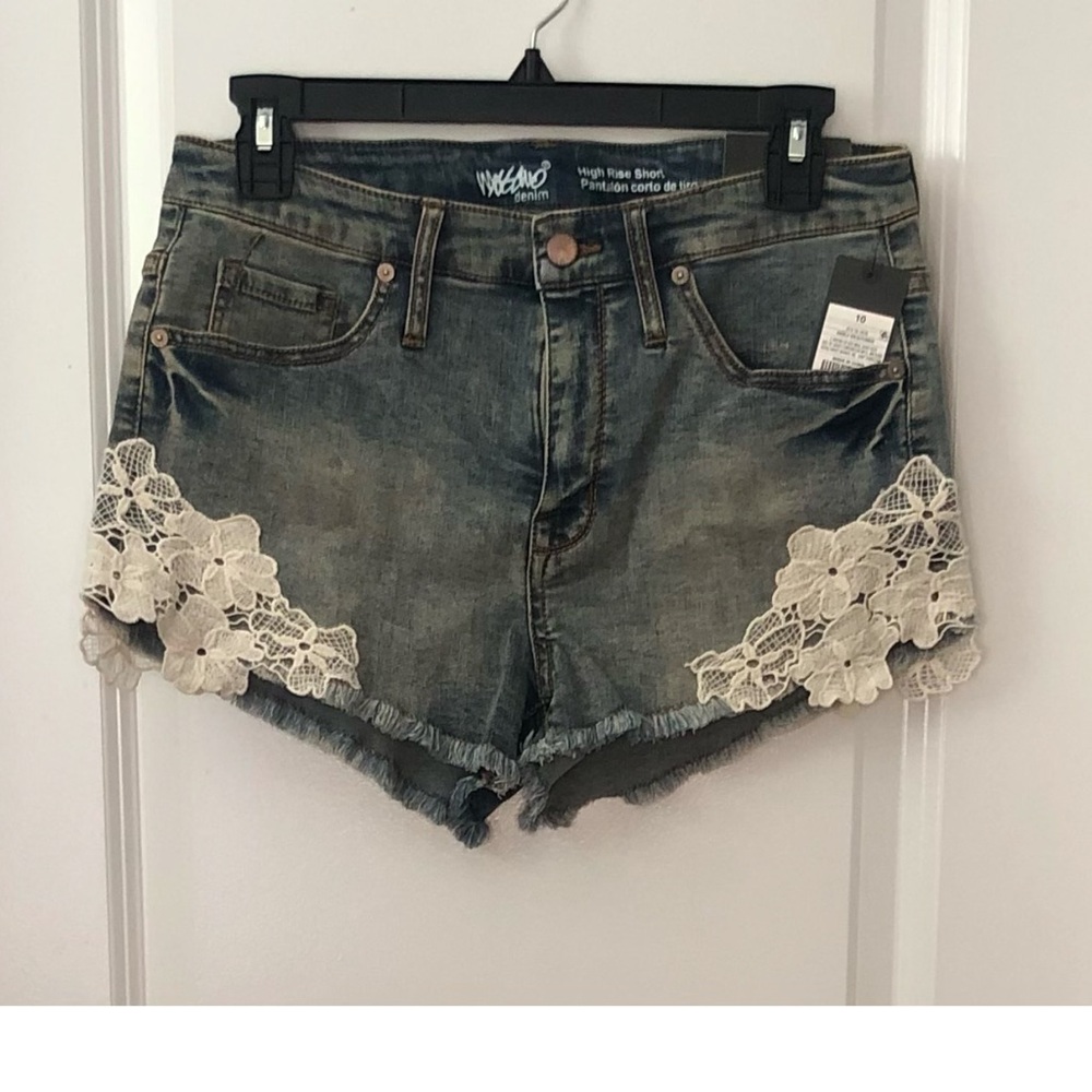 Mossimo denim shorts, high-rise, women’s, size 10/30